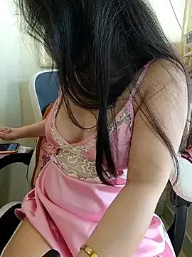 lyna_bl on StripChat 