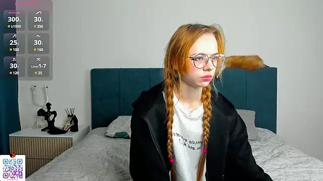 LynneByron on StripChat 