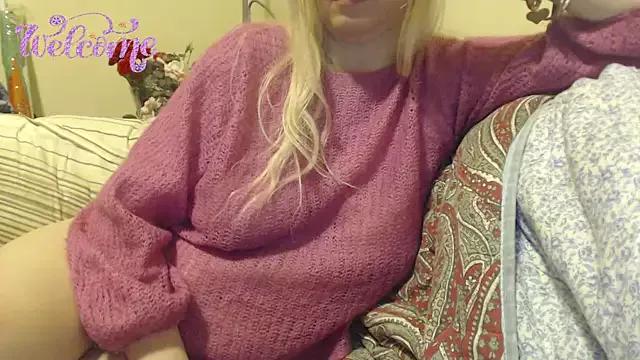 martachatte on StripChat 