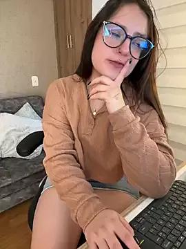 Megan_lu2 on StripChat 