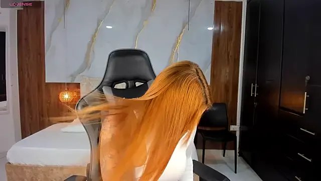 Freechat mia_18v on StripChat