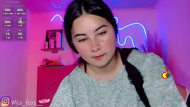 Mia_foxx_ on StripChat 