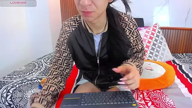 Freechat Mia_thompson_19 on StripChat