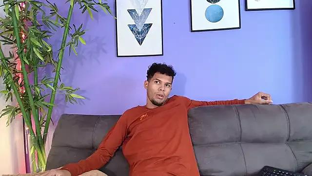 miaa_lux on StripChat 