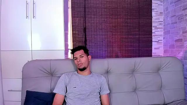 miaa_lux on StripChat 