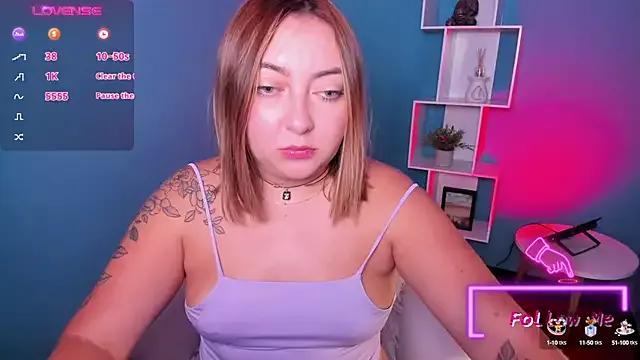 miaawild on StripChat 