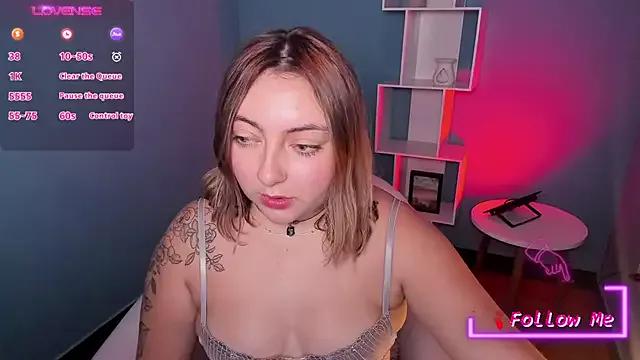 miaawild on StripChat 