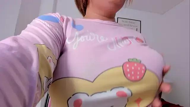 michell_taylor__ on StripChat 