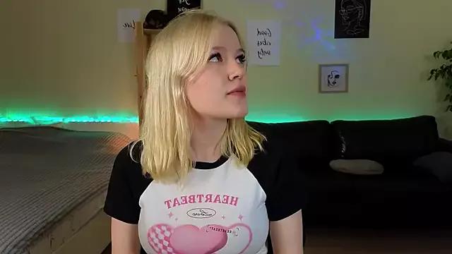 Mila_Lioness on StripChat 