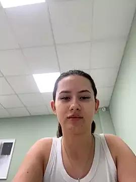 milaleoneli on StripChat 