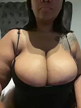MILL204 on StripChat 
