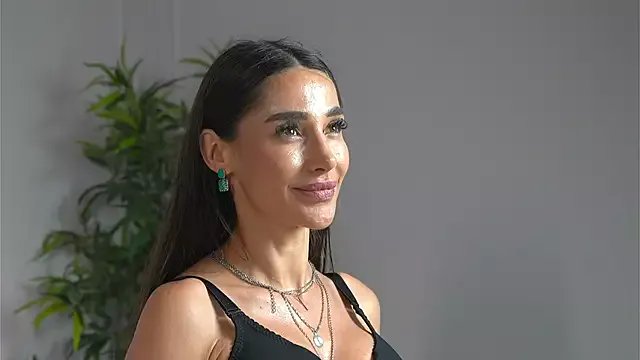 Freechat Miriam_fox on StripChat