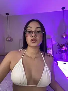 miss_elissa11 on StripChat 