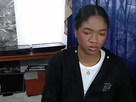 MISSANDRE4 on StripChat 