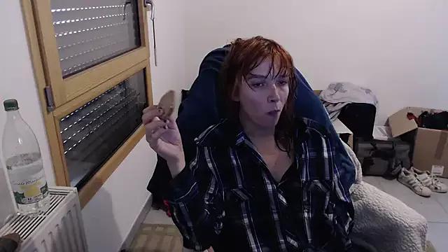 missthon0 on StripChat 