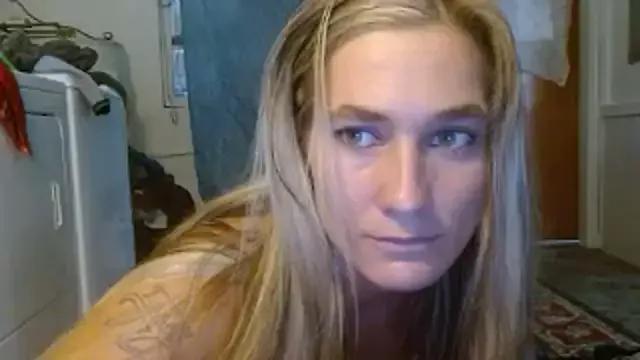 missymilf on StripChat
