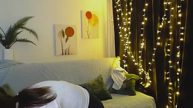 Freechat miuri_miy on StripChat