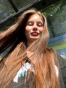 Freechat mmelicious on StripChat