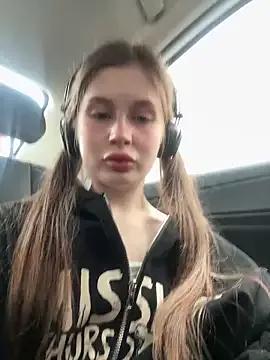 Freechat mmelicious on StripChat