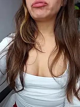 mmm-Virginia on StripChat