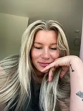 Molly_slayy on StripChat 