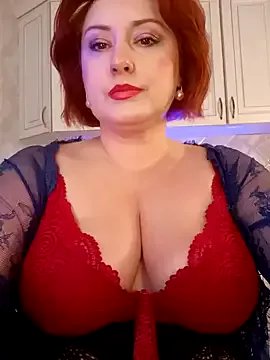 mom4you on StripChat 