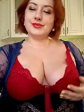 mom4you on StripChat 