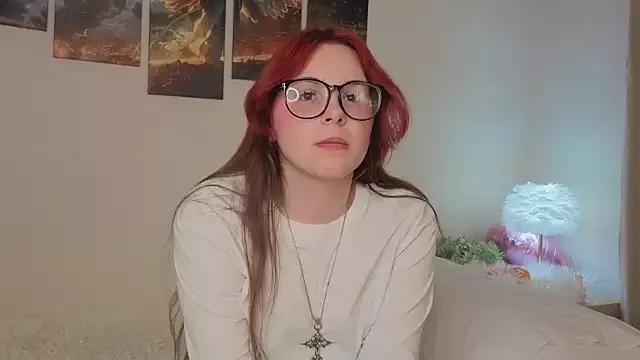 MonaHarcum on StripChat 