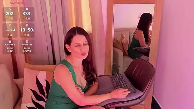 mrs_griseld_ on StripChat