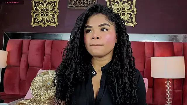 Freechat NahiaraReina on StripChat