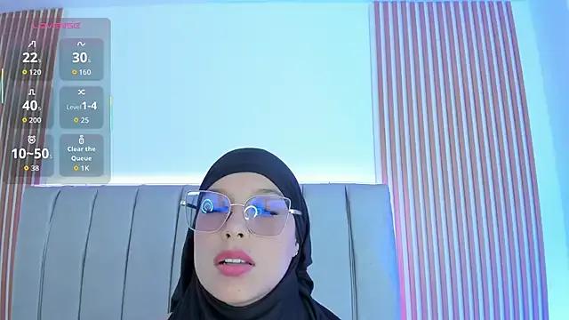 naishaa_ on StripChat