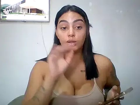 Nandinha777 on StripChat 