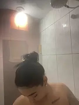 Nandinha777 on StripChat 