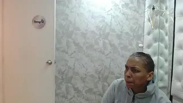 NathaliaSmith3x on StripChat 