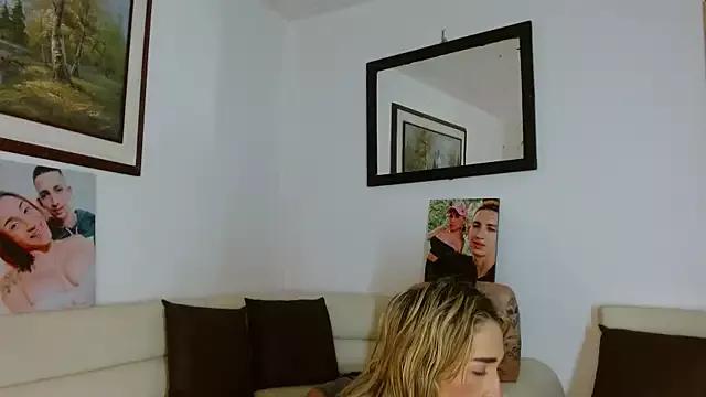 parejacaliente20154 on StripChat 