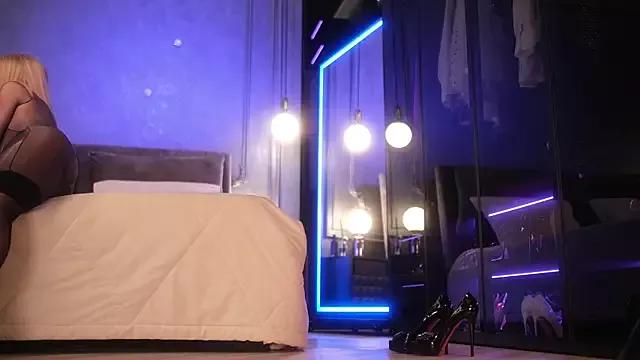 Rikka_Moore on StripChat 
