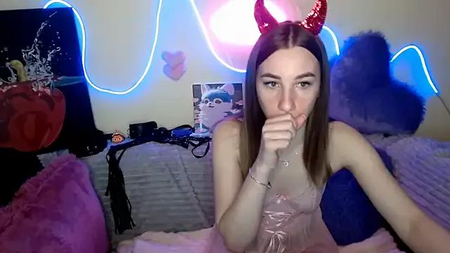 rosy_madison77 on StripChat 