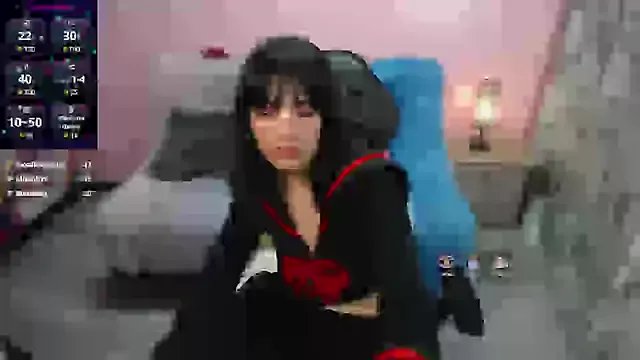 Freechat sailor_moon07 on StripChat