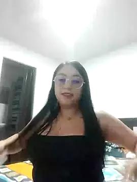 salome_Bri on StripChat 