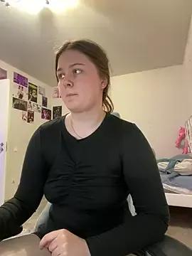 Sasha_Kitten on StripChat 
