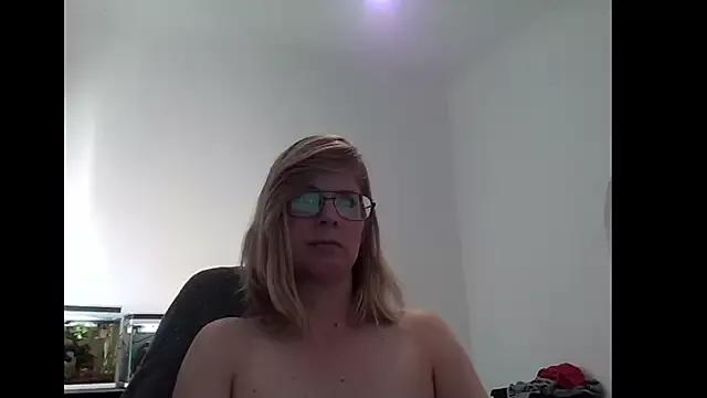 SavannaGirly on StripChat 