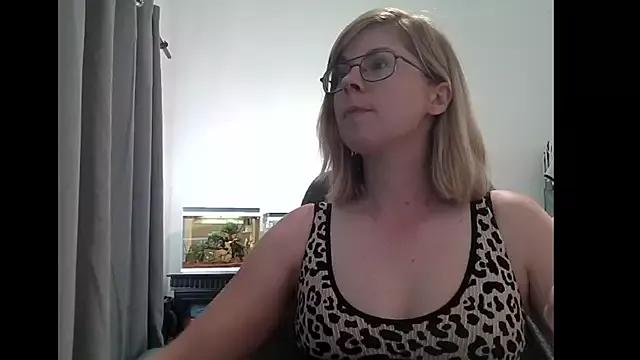 SavannaGirly on StripChat 