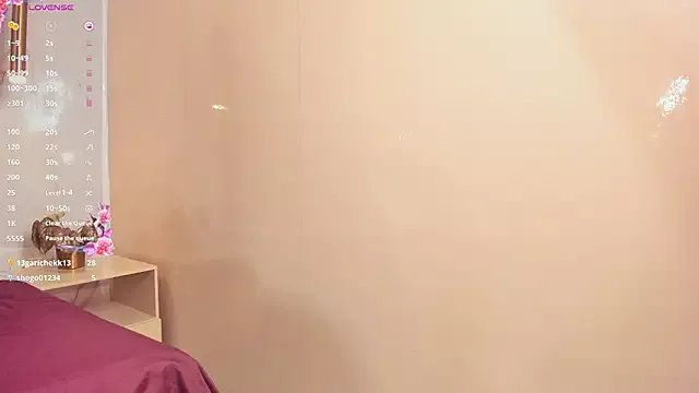 Freechat Scarleett_22 on StripChat