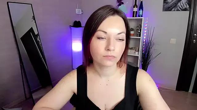 Serena_Woods on StripChat 
