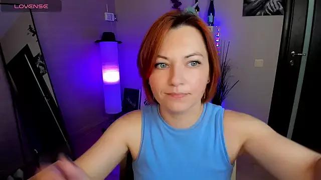 Serena_Woods on StripChat 