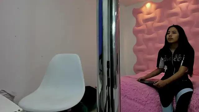 SofiSinfull on StripChat 
