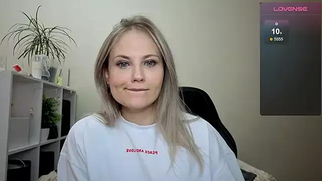 Sunny_bunny6 on StripChat