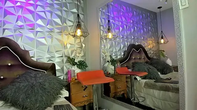 Freechat SusanSlim on StripChat