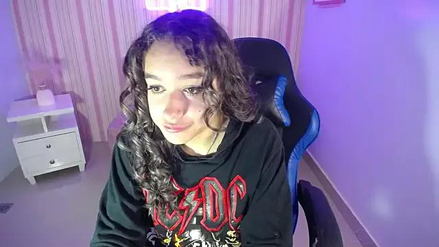 Sweetbunny_ch1 on StripChat 