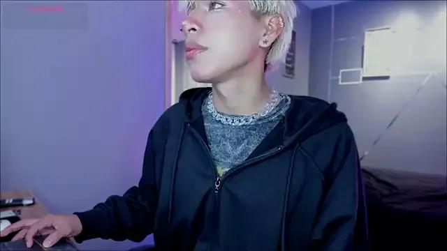 taichi_bluy on StripChat 